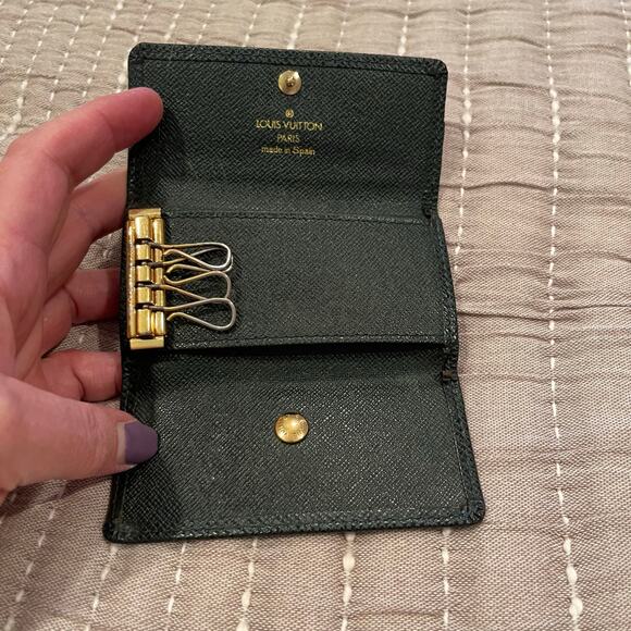 Louis Vuitton LV 4 Key Holder Black Leather Authentic COA - Picture 4 of 9